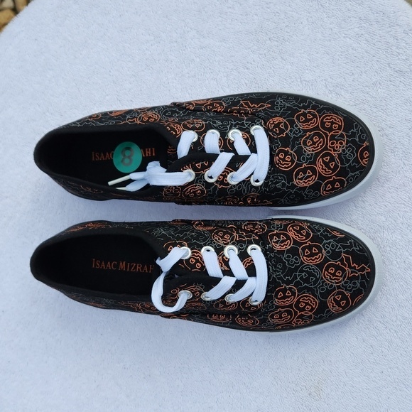 Isaac Mizrahi Women's Size 8 Canvas Lace Shoes Pumpkins Bats Skulls - Picture 1 of 7